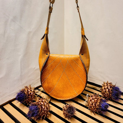 Sycamore Hobo Bag - Tawny