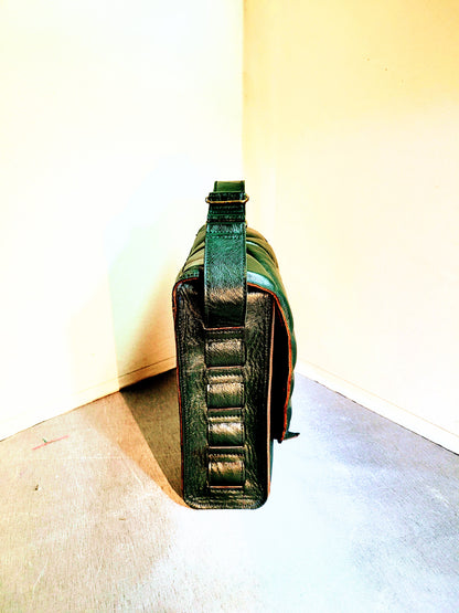 Tezza's classic leaf bag | Deep green and chestnut